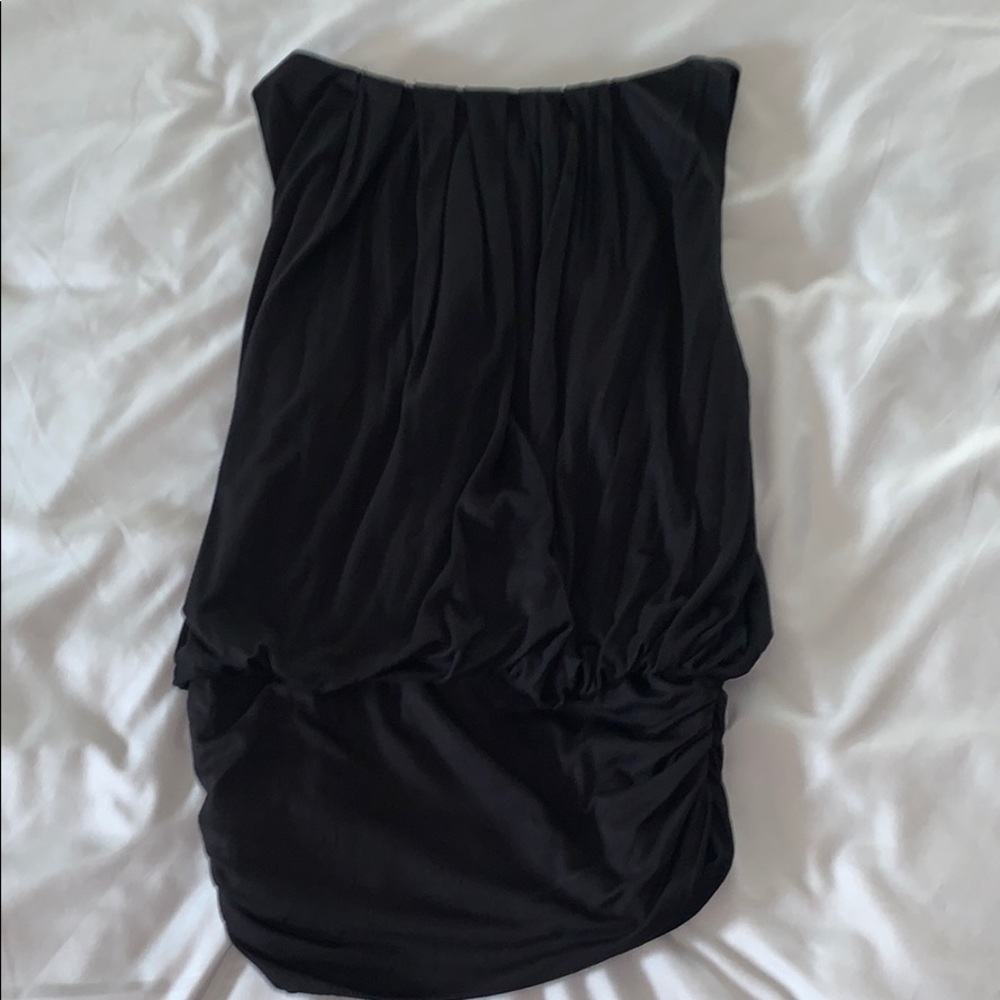 Super flattering black rouched top